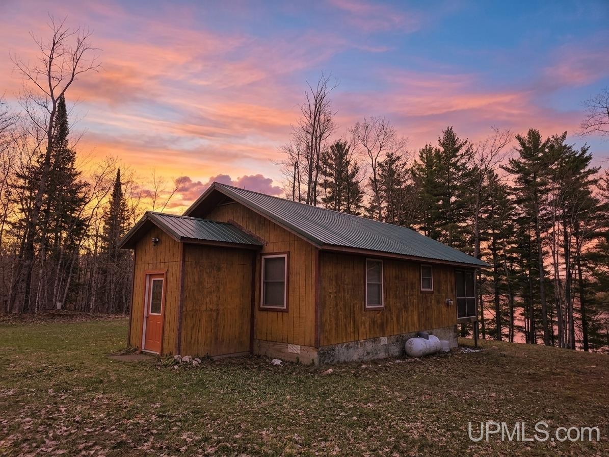 22783 E Carlson Camp Rd Camp