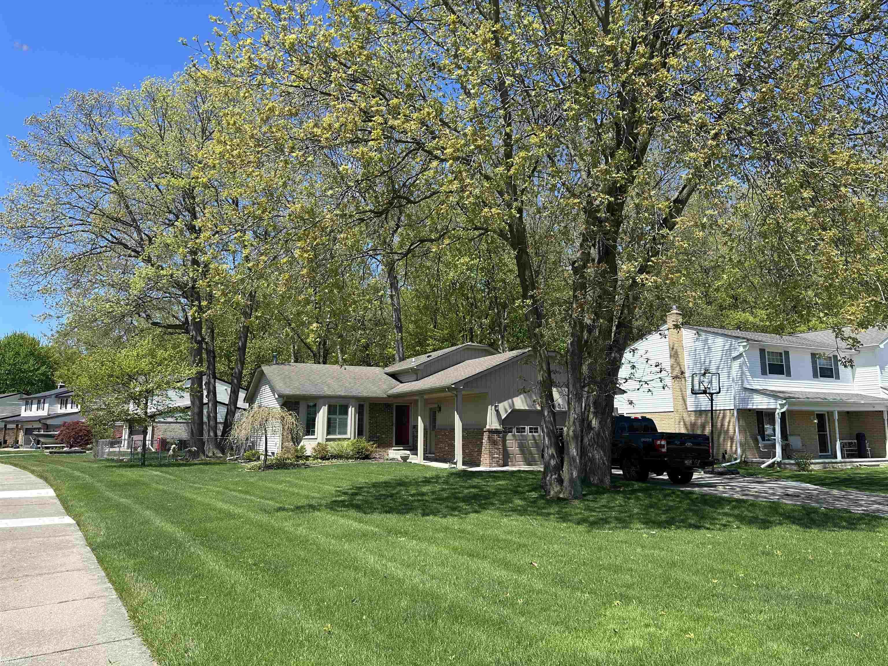 51901 D W Seaton Road