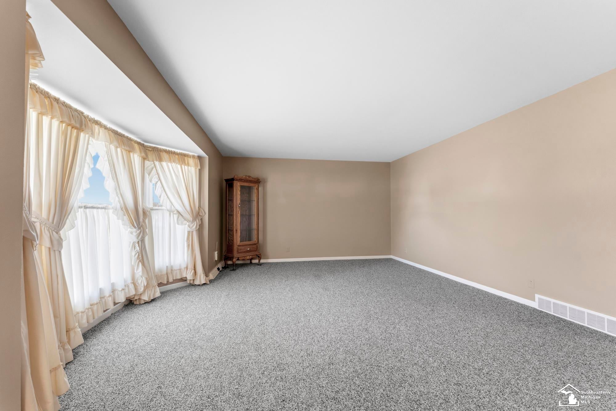 221 Armitage Drive