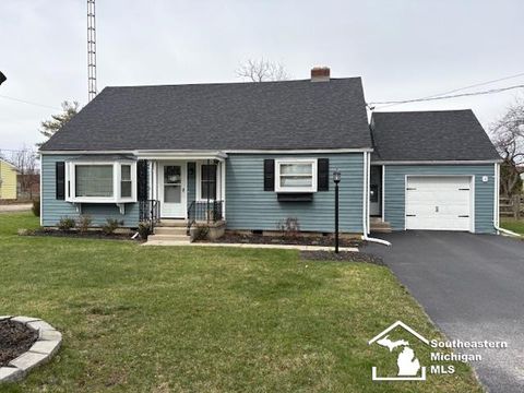 6748 Green Road Ottawa Lake MI 49267