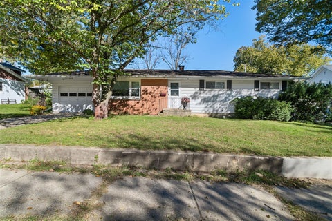 Photo of 108 W Dewey Street, Buchanan, MI 49107 (MLS # 70563086)