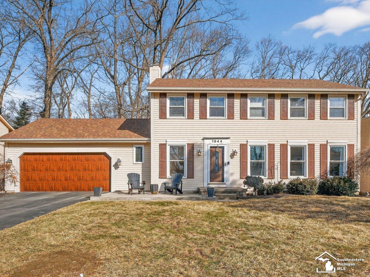 1944 Stoneybrook Lane