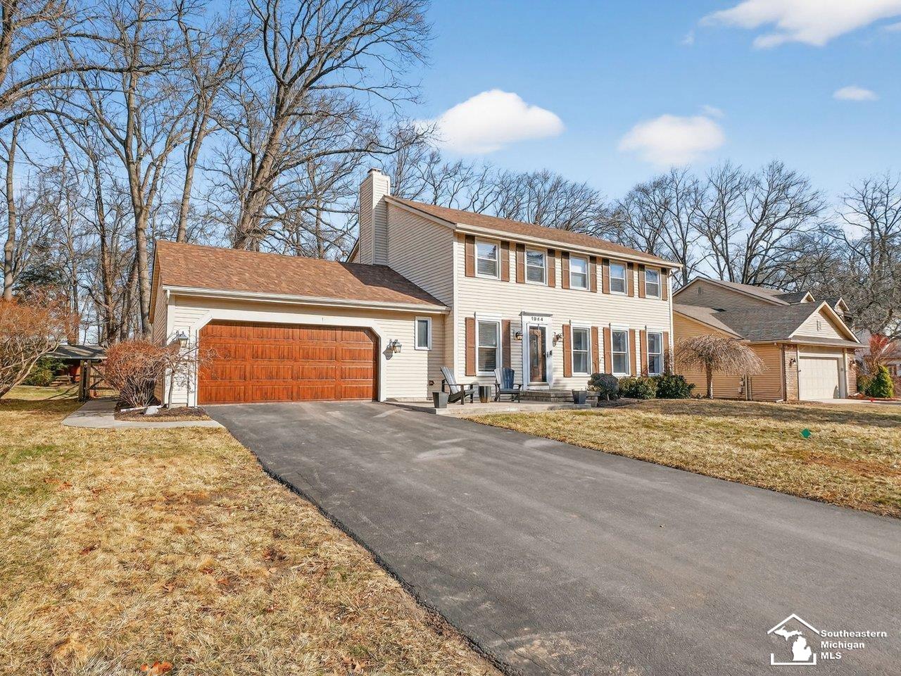 1944 Stoneybrook Lane