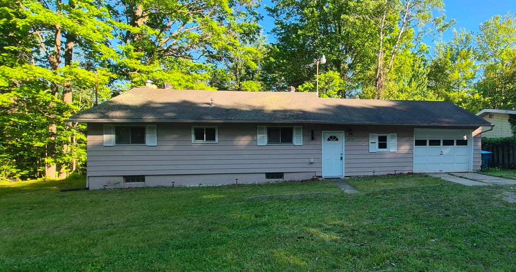 Photo of 1334 Denton Creek Road, Beaverton, MI 48612 (MLS # 50210419)