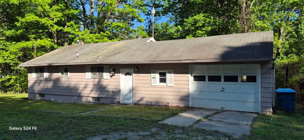 Photo of 1334 Denton Creek Road, Beaverton, MI 48612 (MLS # 50210419)