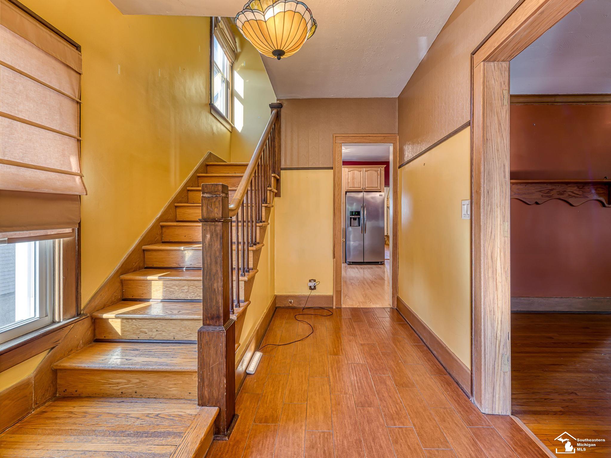 312 W Elm Avenue