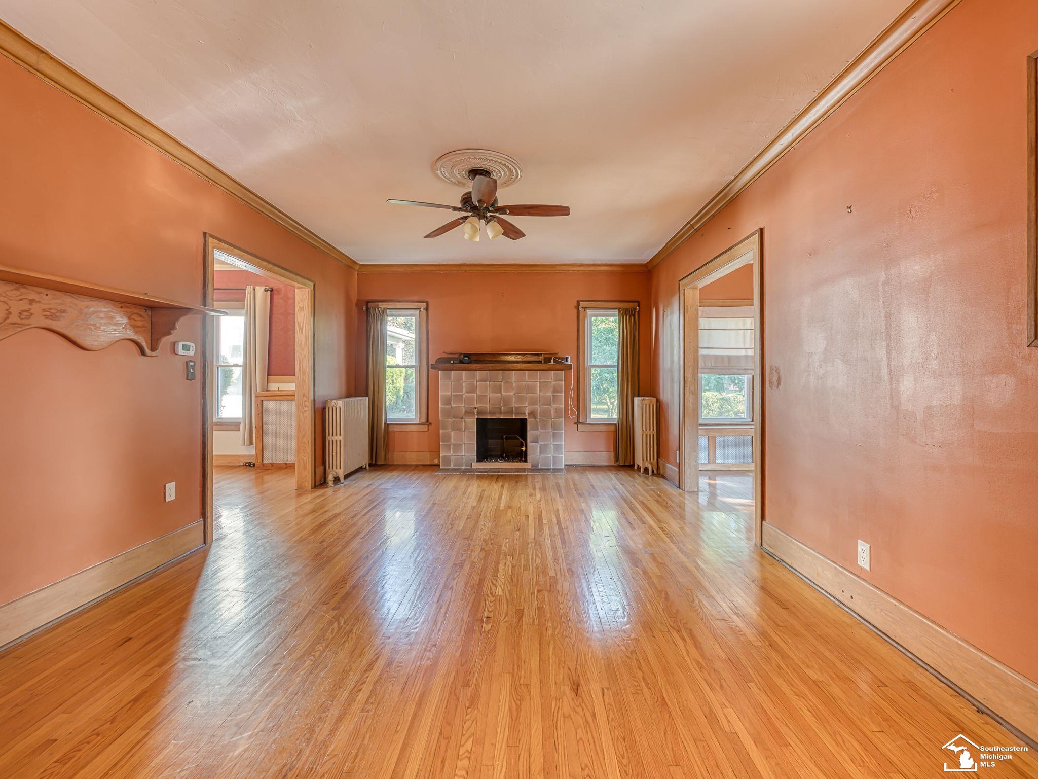312 W Elm Avenue
