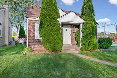 Photo of 28100 Glenwood Street, Saint Clair Shores, MI 48081 (MLS # 61012449)