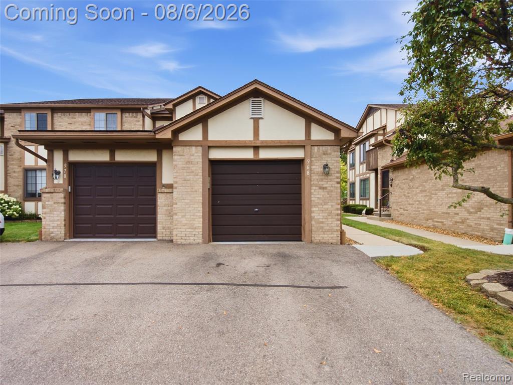 968 Country Club Drive 4