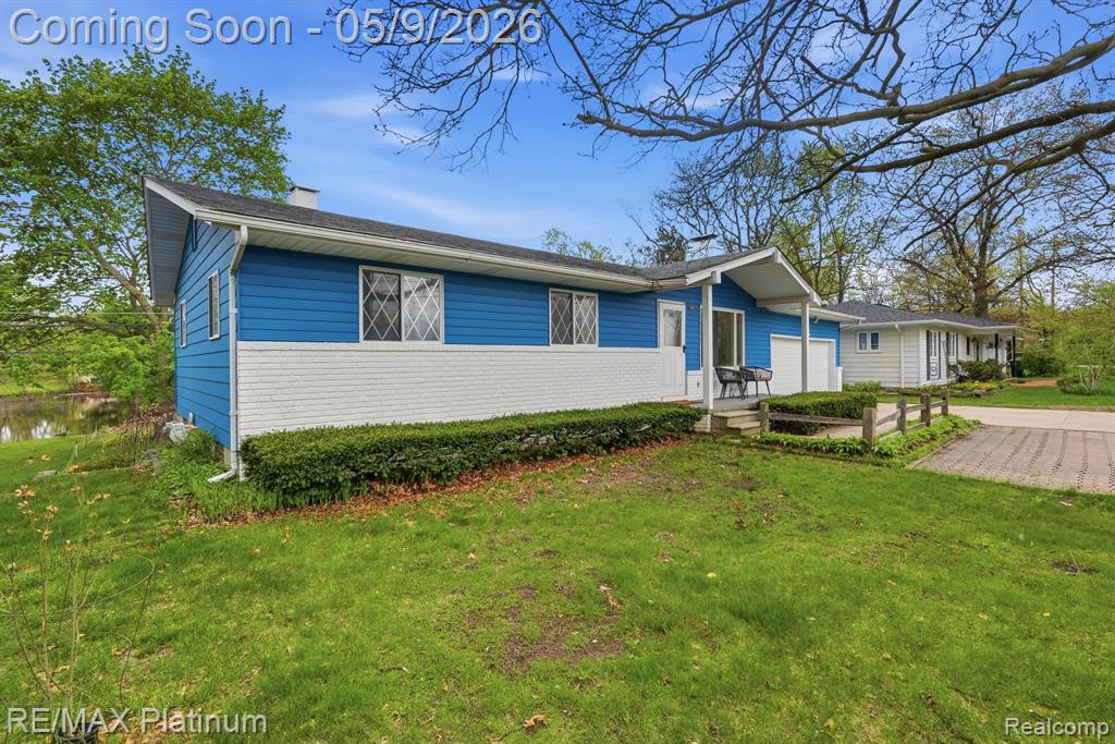 10469 Cooley Lake Road
