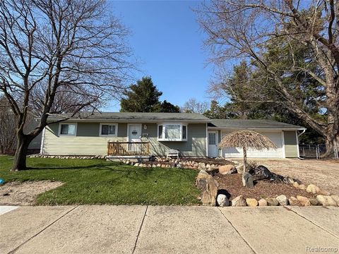 Photo of 1334 1st Street, Lapeer, MI 48446 (MLS # 60983091)