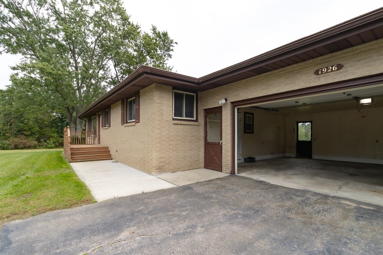 1926 W Hinchman Road