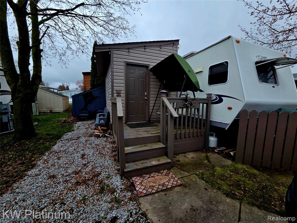 5236 Fredicksburg Ln,