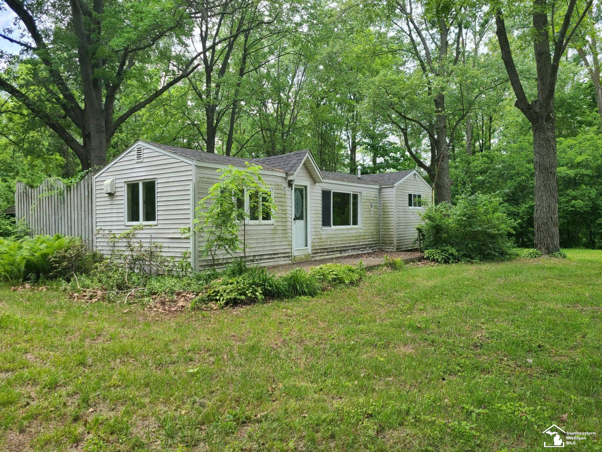 2807 W Smith Road