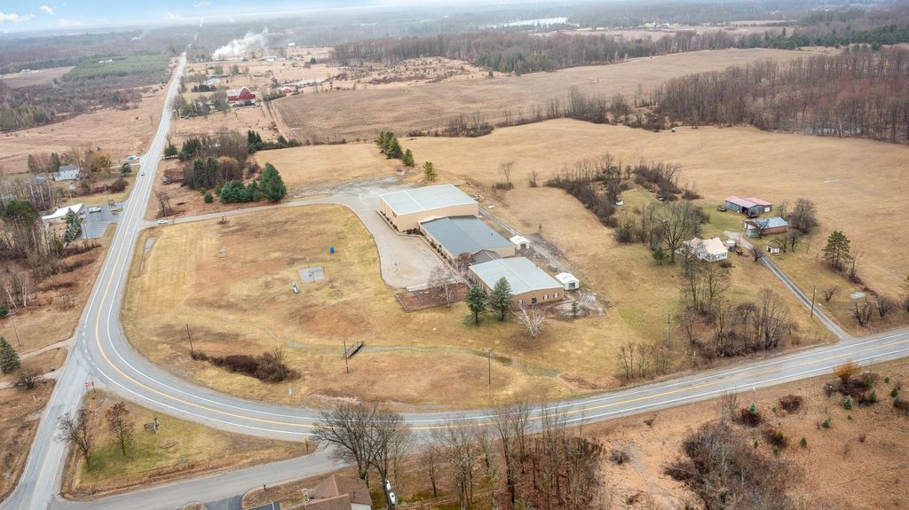 Photo of 3956 N M 18 Highway, Gladwin, MI 48624 (MLS # 50135755)