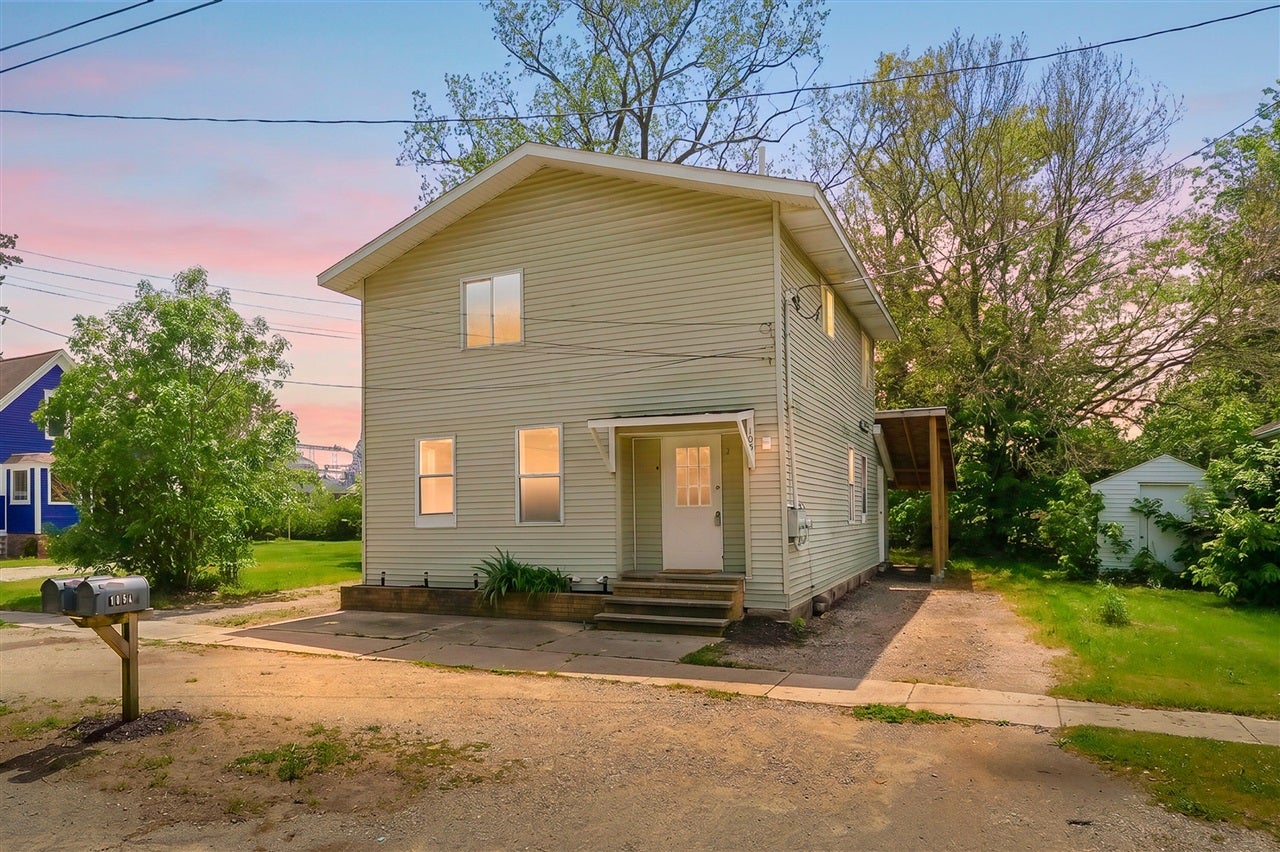105 N George Street