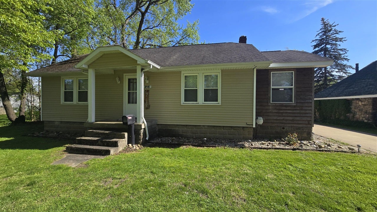 215 E Jane Street