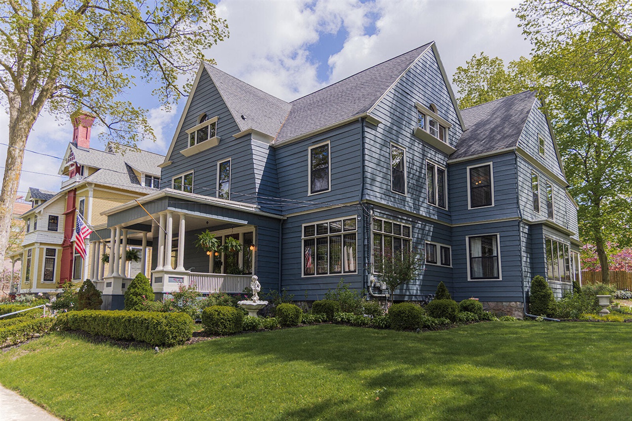 226 College Avenue