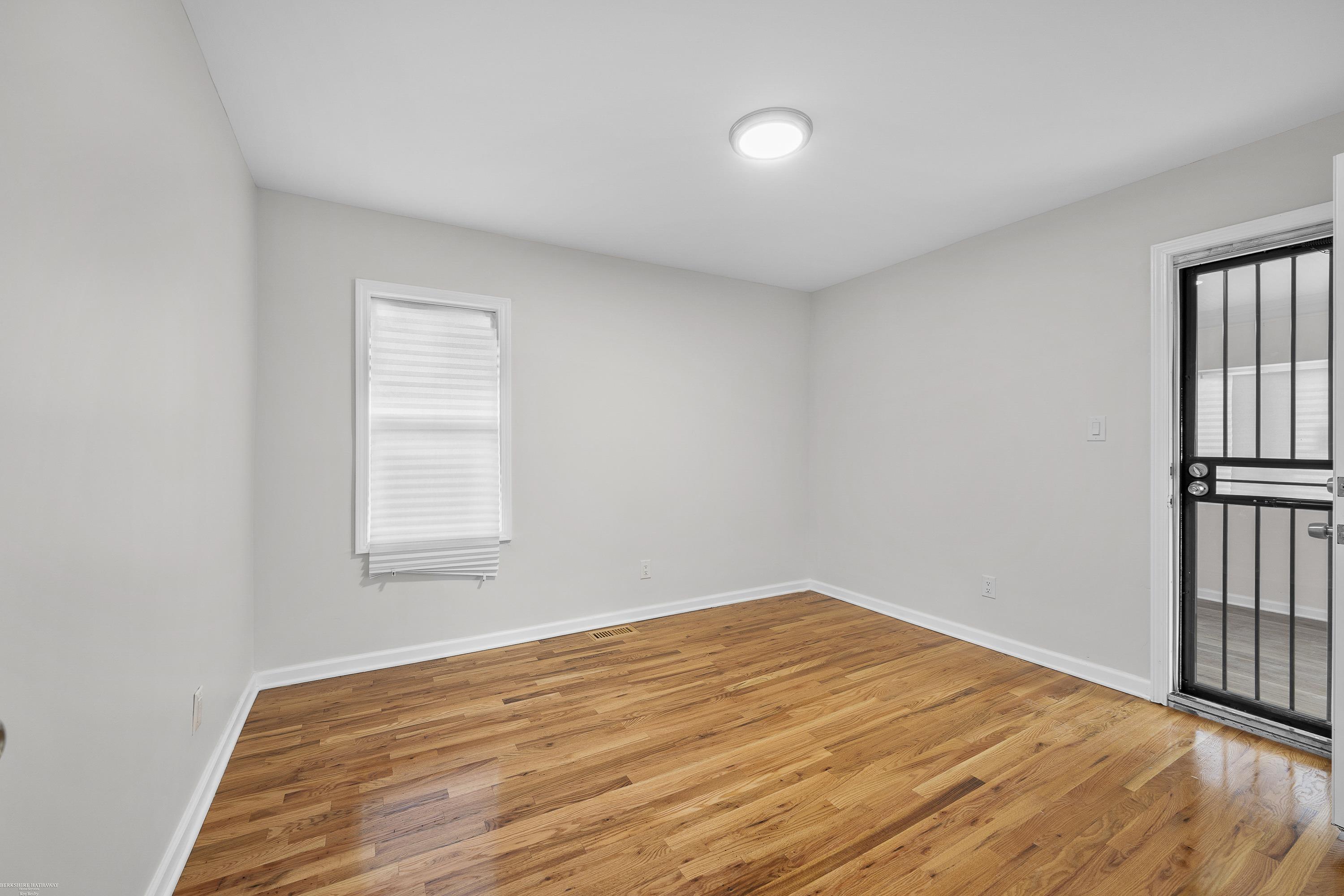 Detroit, Michigan 48235, United States, 3 Bedrooms Bedrooms, ,3 BathroomsBathrooms,Residential,Active,247473