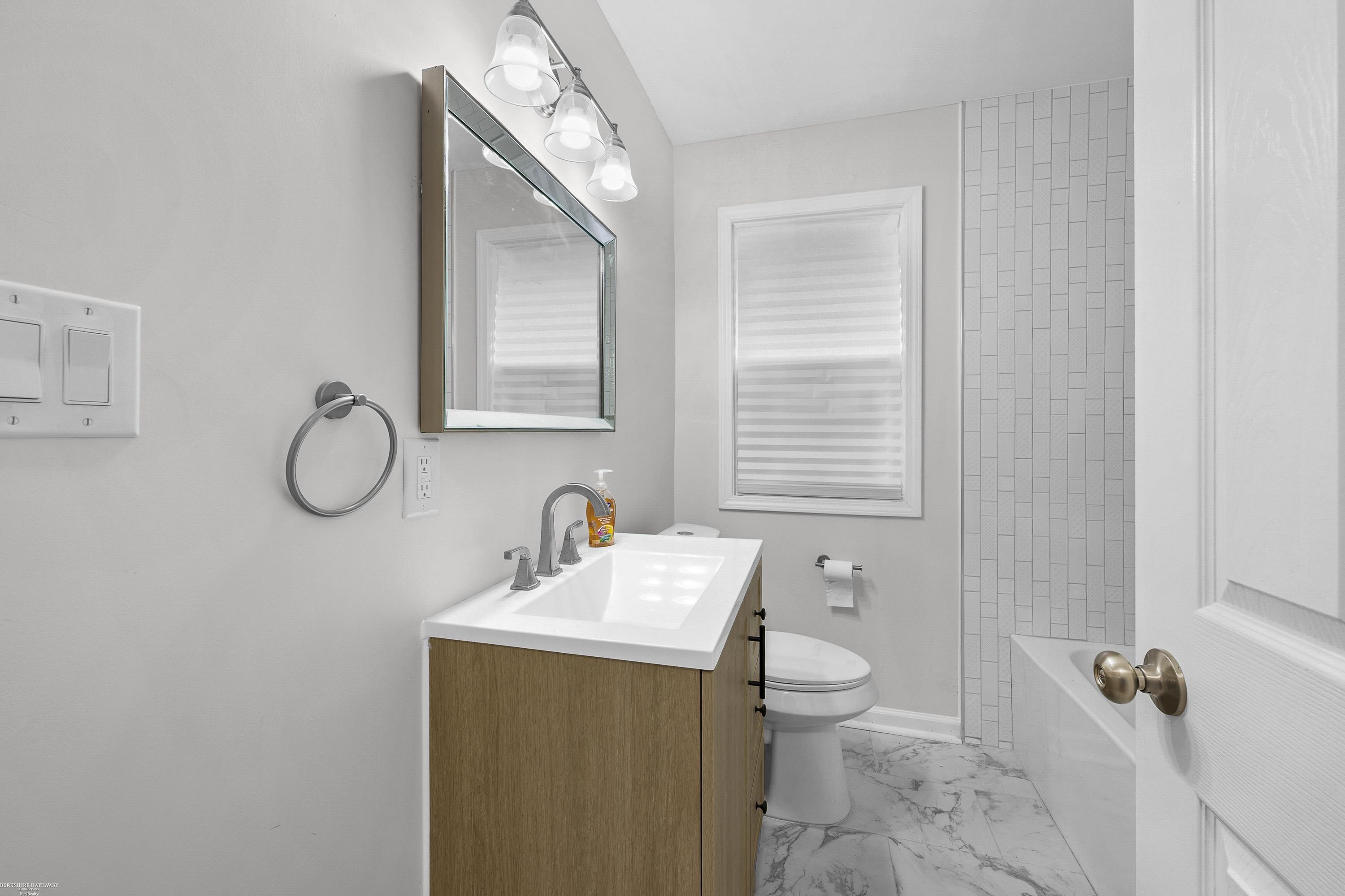 Detroit, Michigan 48235, United States, 3 Bedrooms Bedrooms, ,3 BathroomsBathrooms,Residential,Active,247473