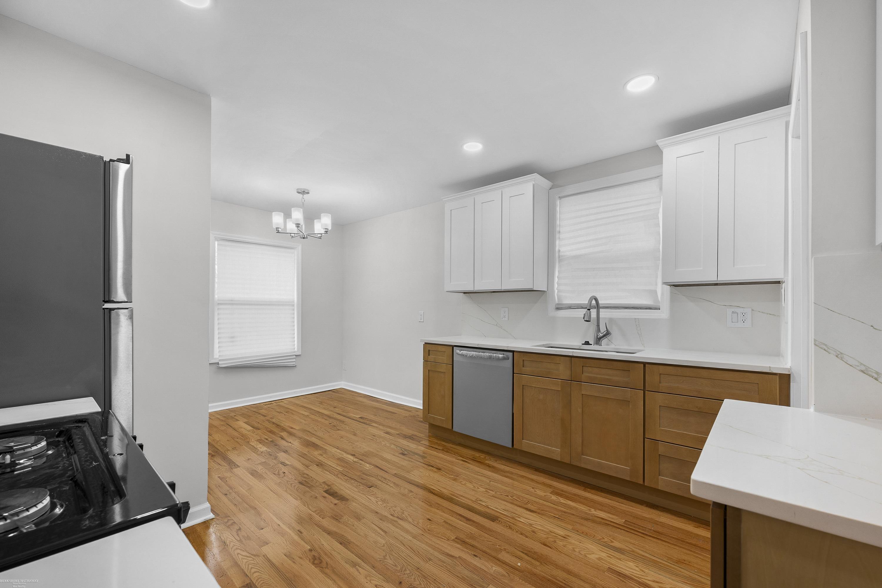 Detroit, Michigan 48235, United States, 3 Bedrooms Bedrooms, ,3 BathroomsBathrooms,Residential,Active,247473