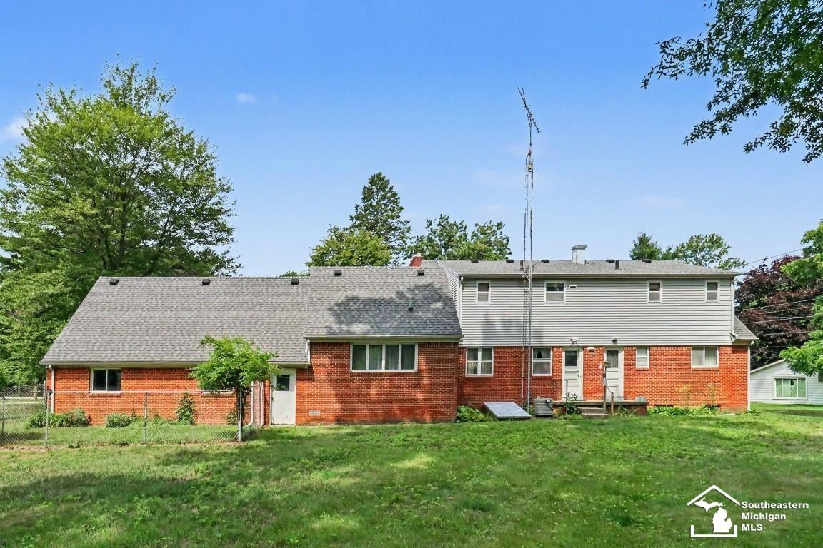 9506 Secor Road
