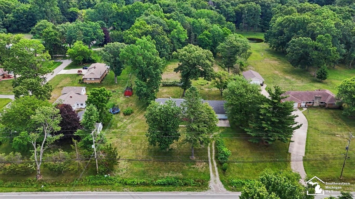 9506 Secor Road