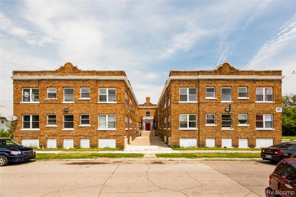 2500 Hurlbut Street