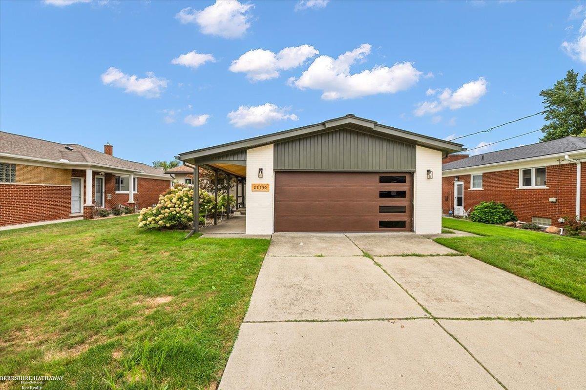 Saint Clair Shores, Michigan 48081, United States, 3 Bedrooms Bedrooms, ,3 BathroomsBathrooms,Residential,Active,114549