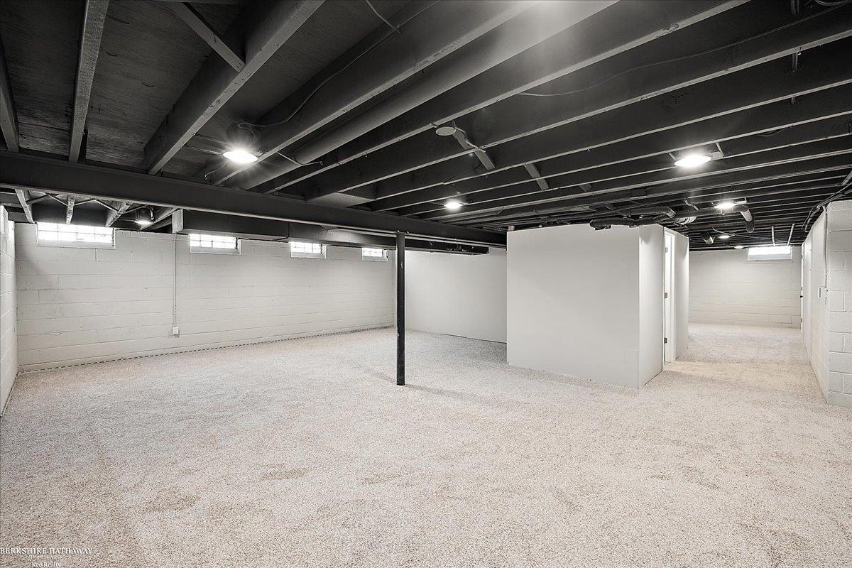 Saint Clair Shores, Michigan 48081, United States, 3 Bedrooms Bedrooms, ,3 BathroomsBathrooms,Residential,Active,114549