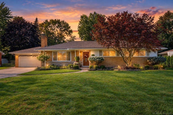38165 CIRCOLO ST, HARRISON TOWNSHIP, MI 48045 - Image 5989c8a2a35dfb0e9cad77f1449e7ac4/2598029291
