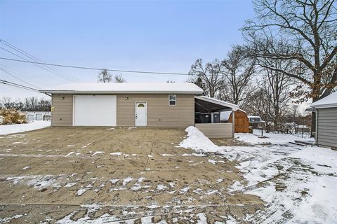 448 Richfield Avenue Springfield MI 49037