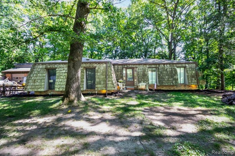 Photo of 9405 SPICER Road, Brighton, MI 48116 (MLS # 61015715)