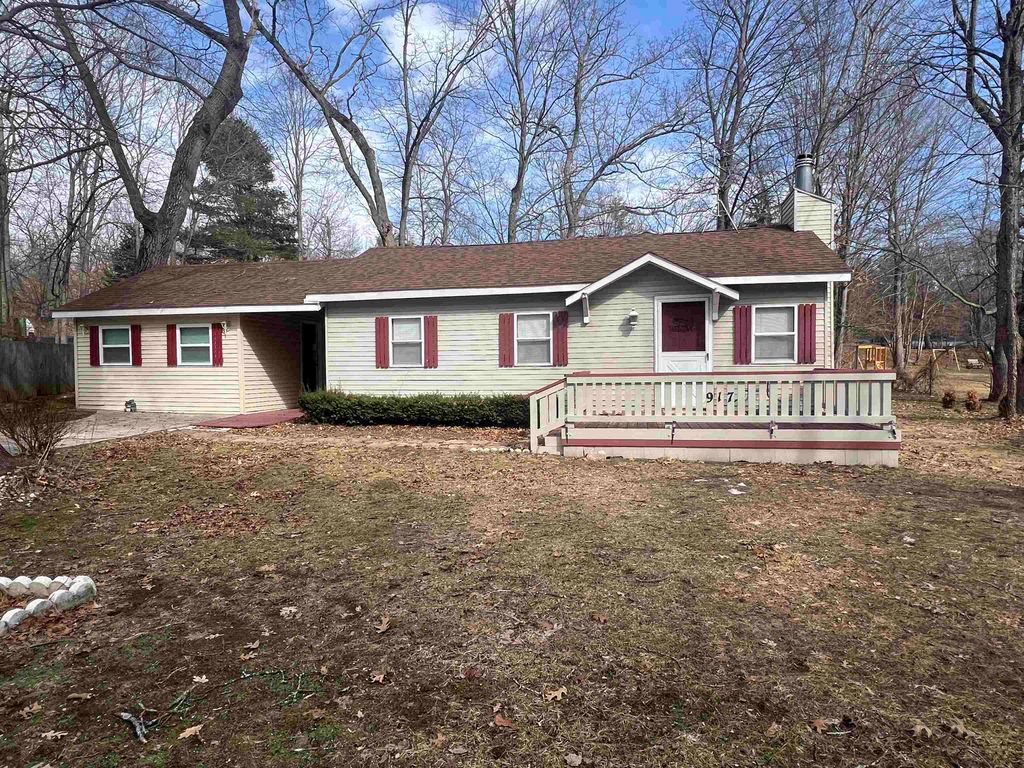 Photo of 917 Oak Drive, Lake, MI 48632 (MLS # 50201213)