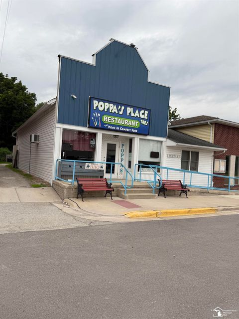 36 Saline Street Petersburg MI 49270