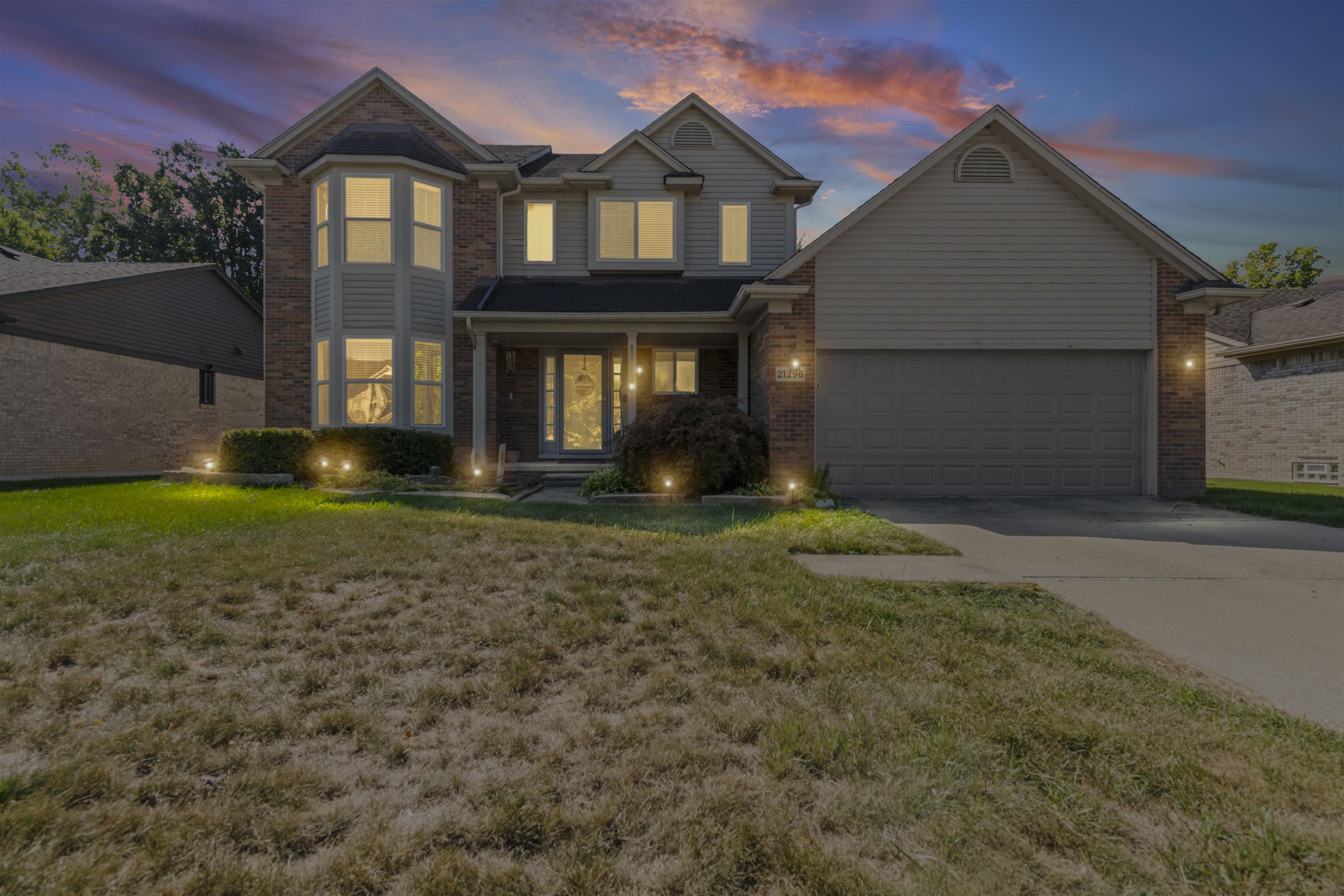 Clinton Township, Michigan 48036, United States, 3 Bedrooms Bedrooms, ,3 BathroomsBathrooms,Residential,Pending,210342