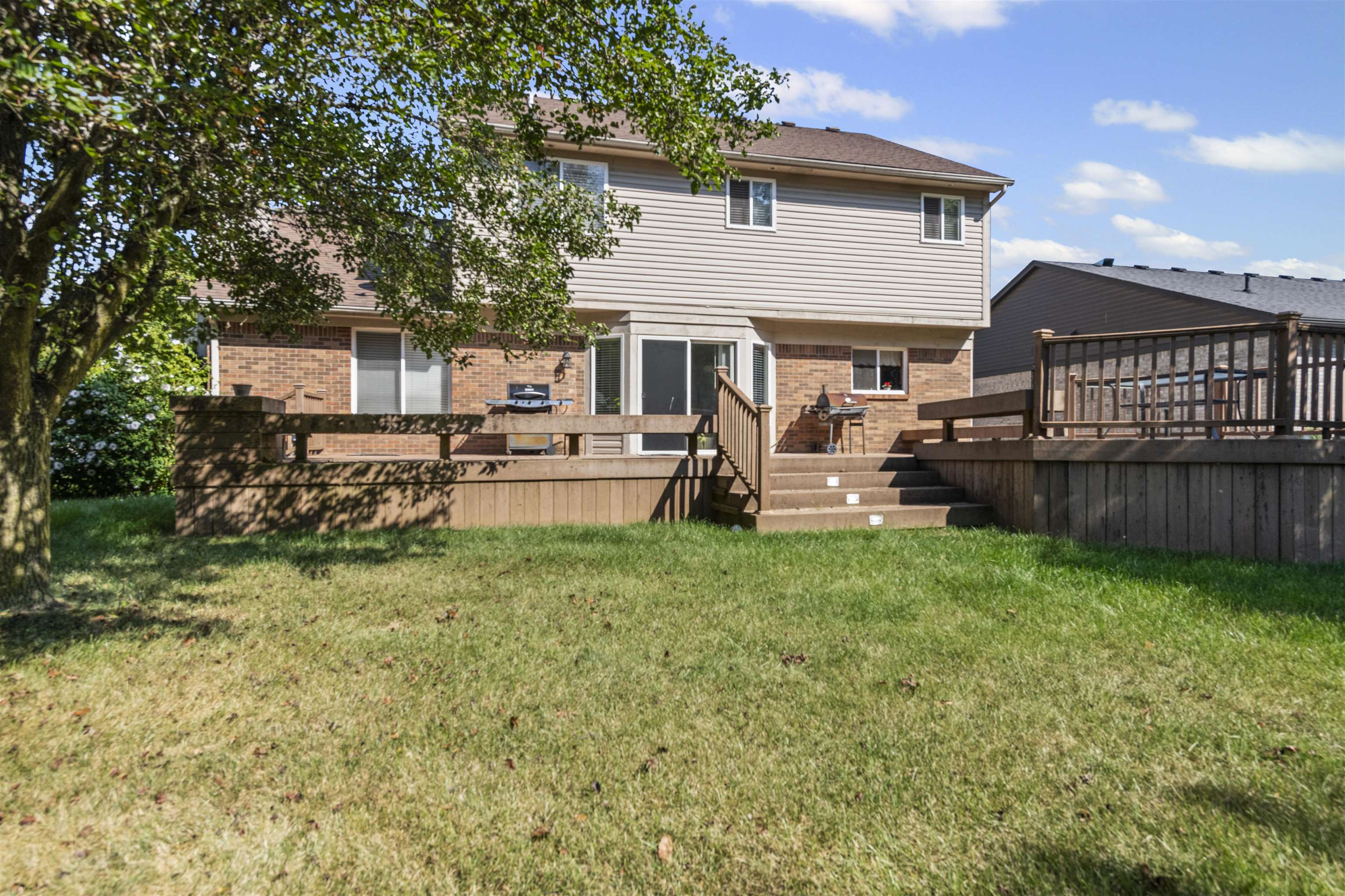 Clinton Township, Michigan 48036, United States, 3 Bedrooms Bedrooms, ,3 BathroomsBathrooms,Residential,Pending,210342