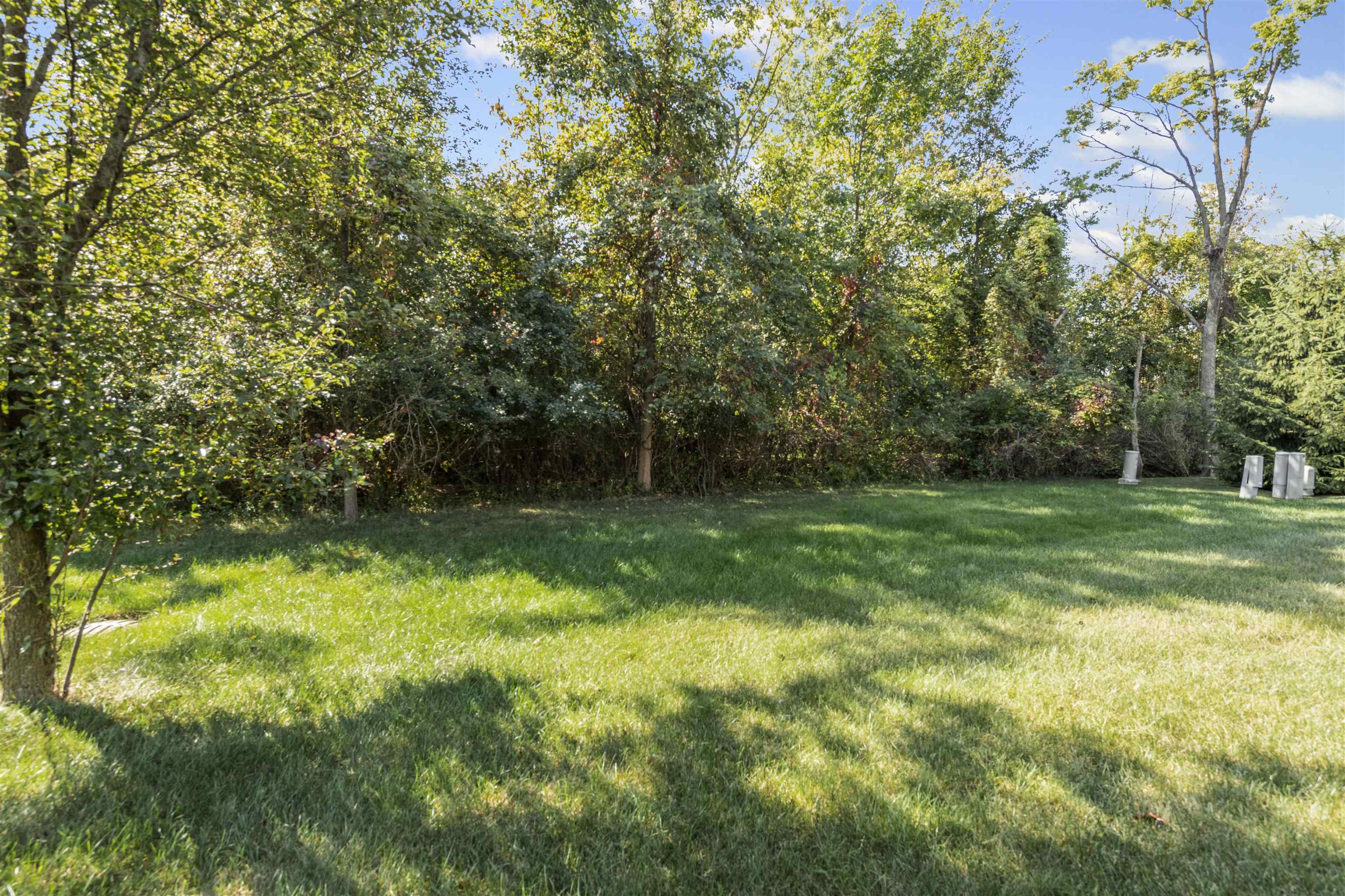 Clinton Township, Michigan 48036, United States, 3 Bedrooms Bedrooms, ,3 BathroomsBathrooms,Residential,Pending,210342