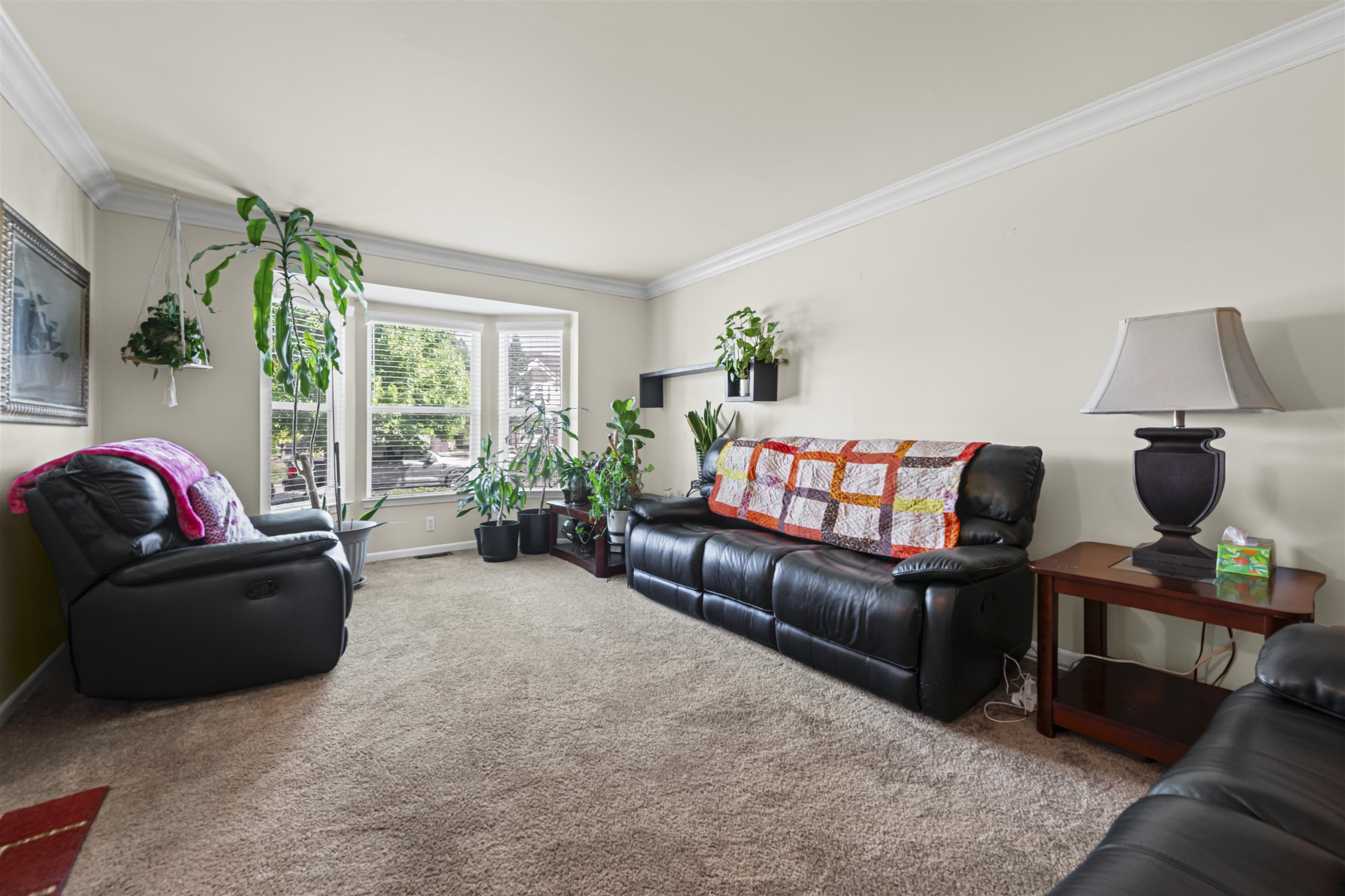 Clinton Township, Michigan 48036, United States, 3 Bedrooms Bedrooms, ,3 BathroomsBathrooms,Residential,Pending,210342