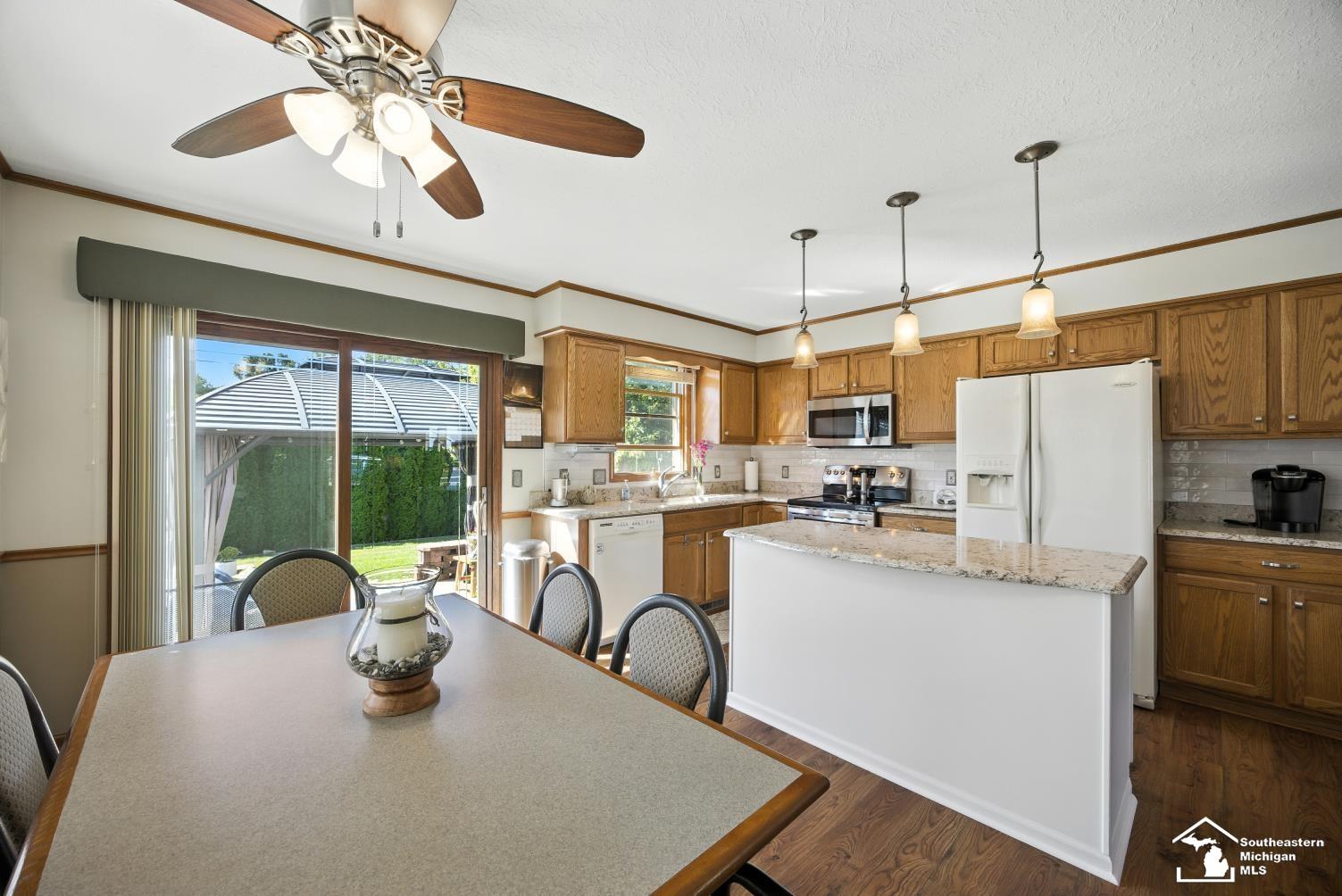 1087 Eagle Lane