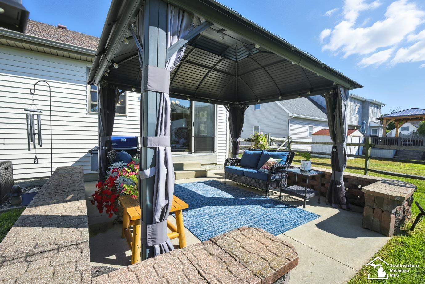 1087 Eagle Lane