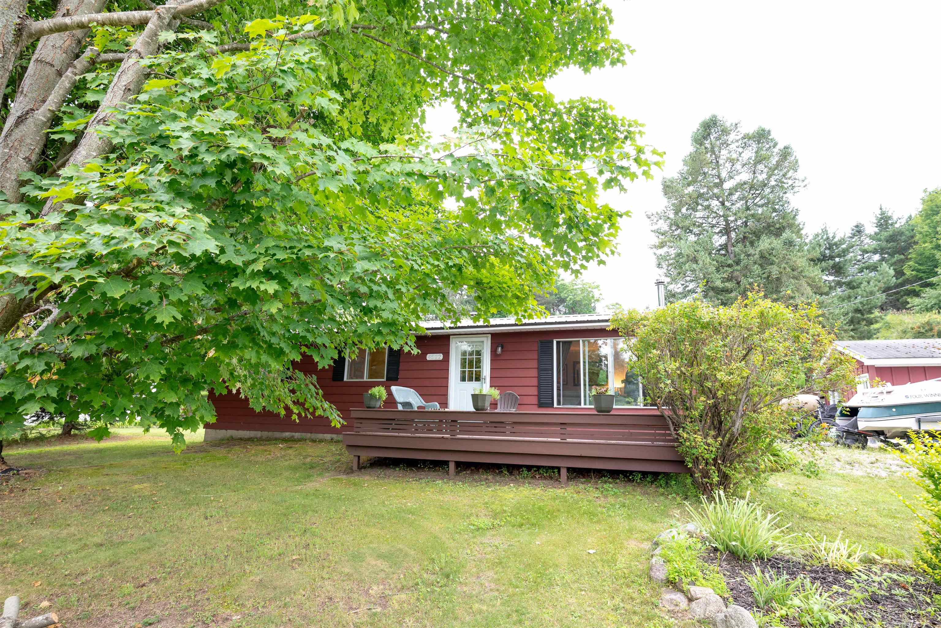 4522 Clam Lake Drive