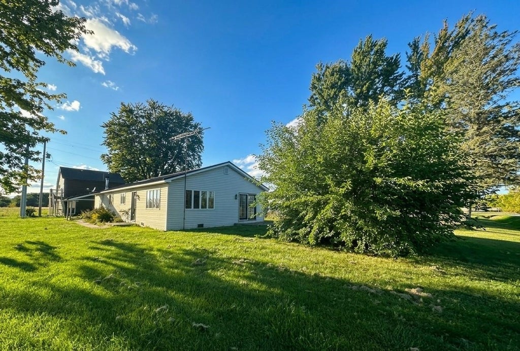 Photo of 5510 Calhoun Road, Beaverton, MI 48612 (MLS # 50223252)