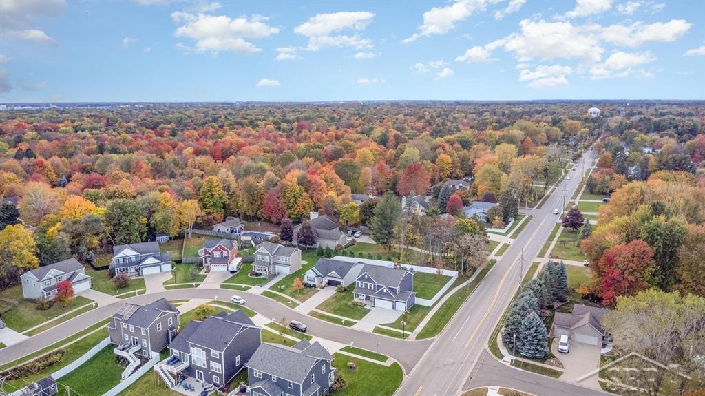 Midland, Michigan 48642, United States, 5 Bedrooms Bedrooms, ,3 BathroomsBathrooms,Residential,Active,234612