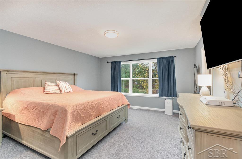 Midland, Michigan 48642, United States, 5 Bedrooms Bedrooms, ,3 BathroomsBathrooms,Residential,Active,234612