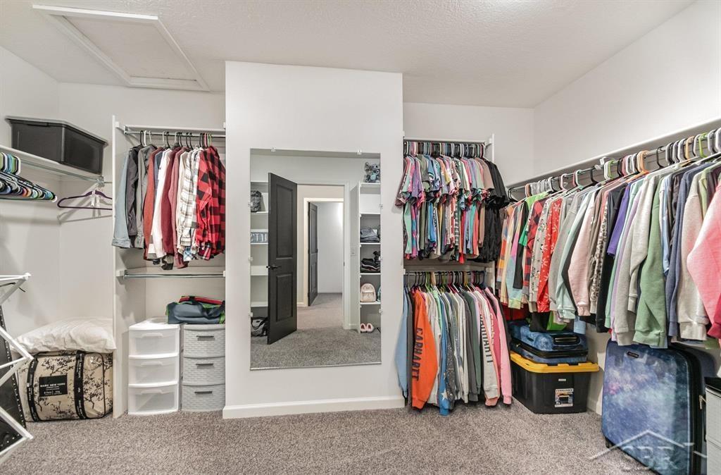 Midland, Michigan 48642, United States, 5 Bedrooms Bedrooms, ,3 BathroomsBathrooms,Residential,Active,234612