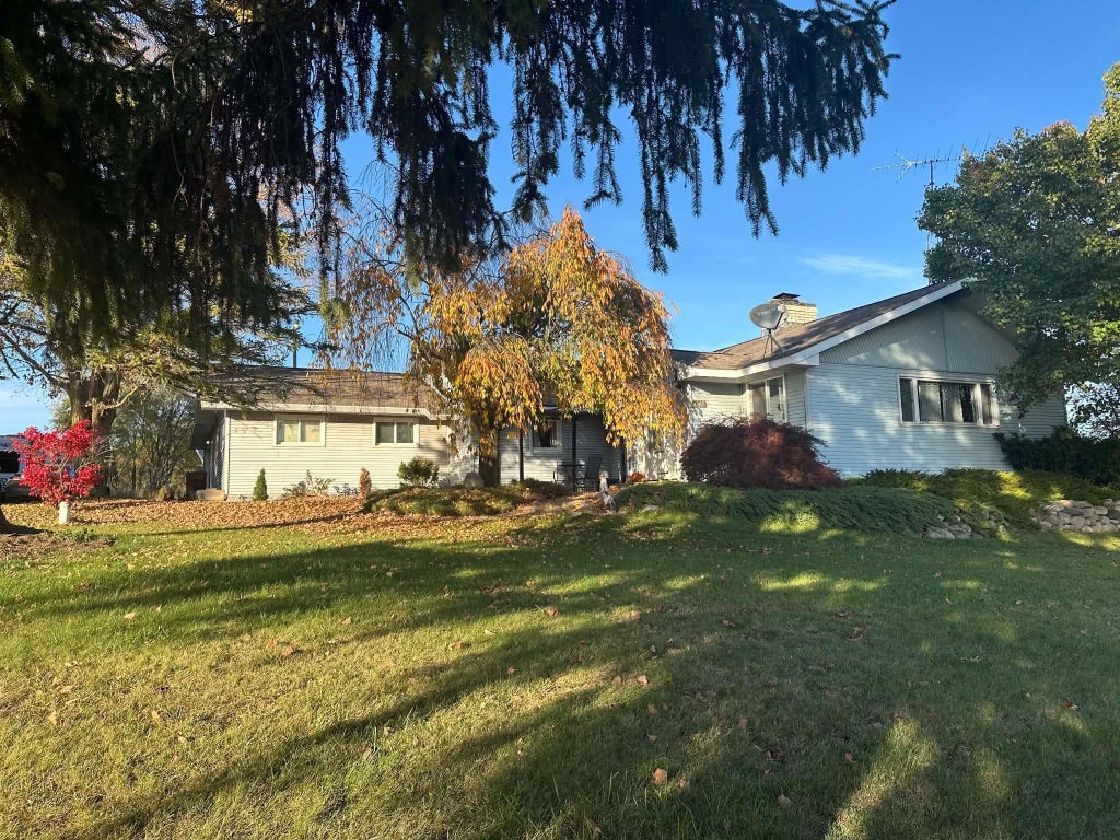 Photo of 4142 Gedney Road, Gladwin, MI 48624 (MLS # 50226445)