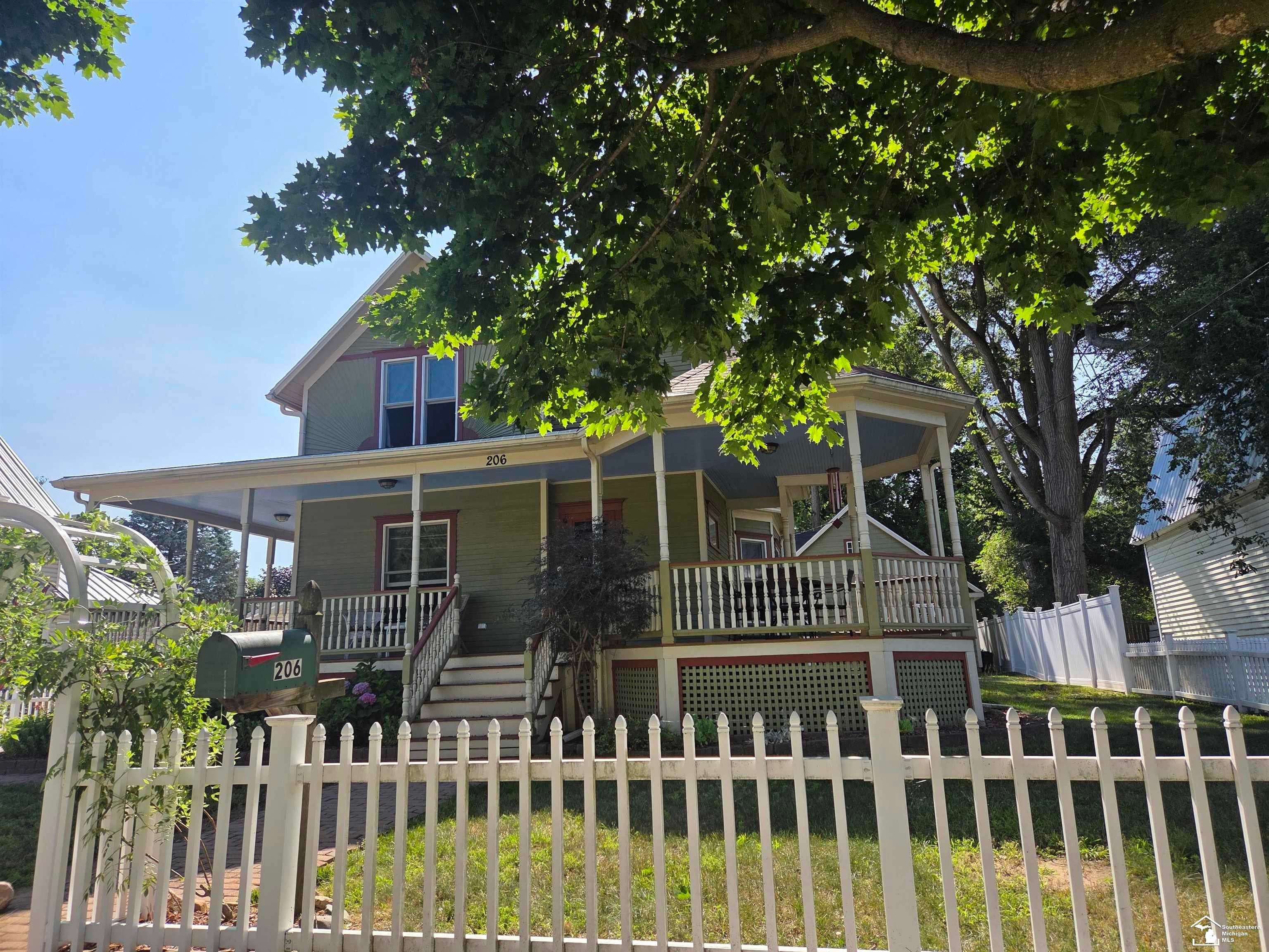 206 Jipson Street