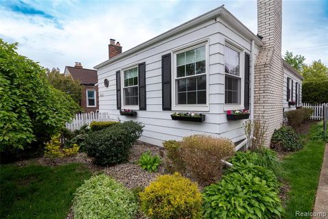 Photo of 13113 Chestnut Street, Southgate, MI 48195 (MLS # 60991620)