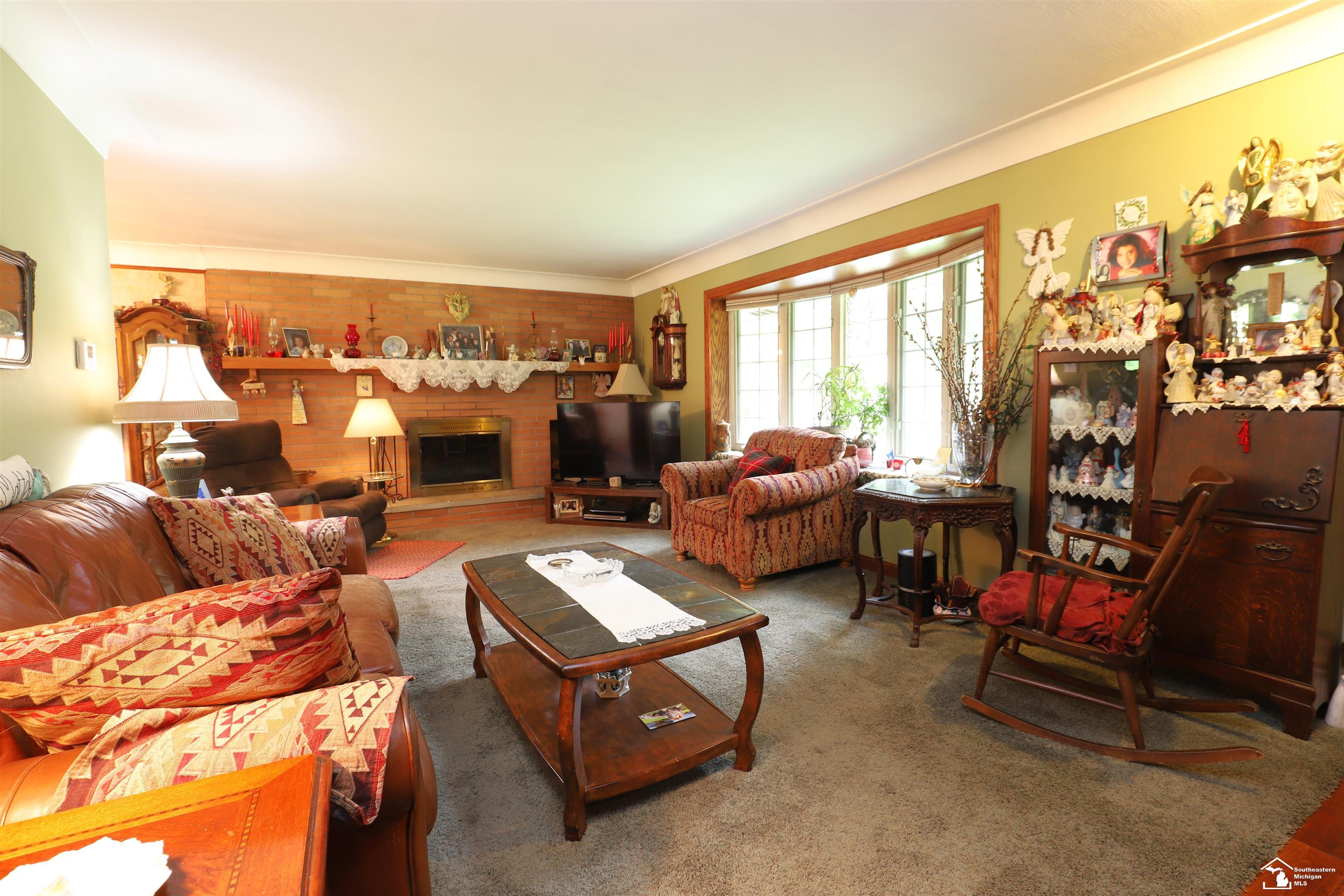 9121 Clover Drive